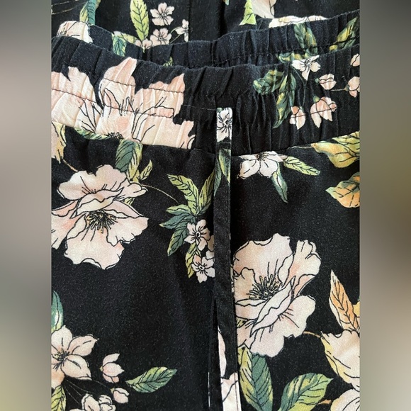Bebop Floral Black Wide-Leg Pants - Picture 2 of 2